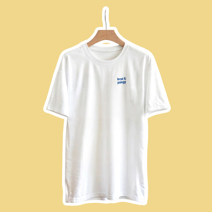 Retro og kul frokost klubben t-skjorte, med norske frokost elementer bak og 'brød og pålegg' foran. Illustrasjoner som passer frokostelskere. 